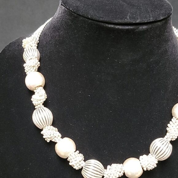 LIZ CLAIBORNE SILVER BEADED NECKLACE NWT - Picture 2 of 7